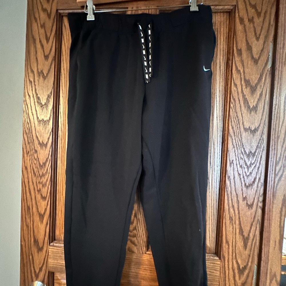 Nike women’s sweatpants